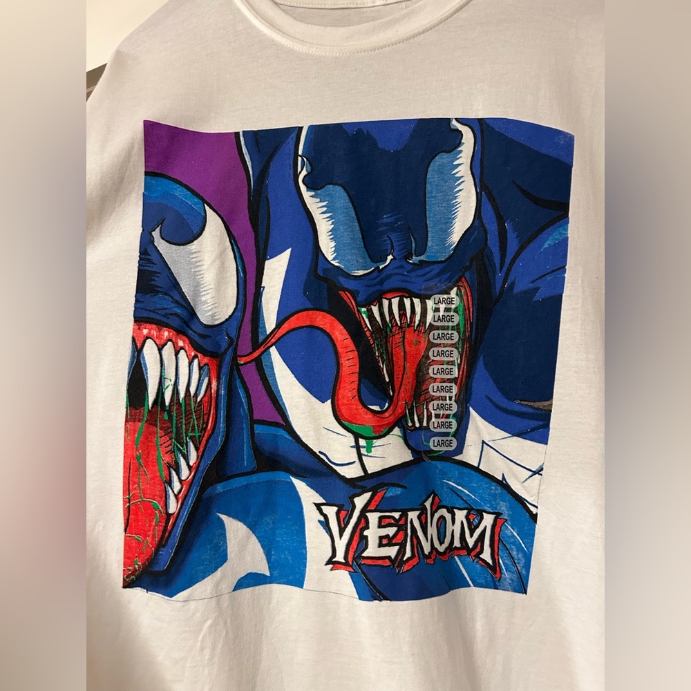 NWT. Marvel T-Shirt. Size L